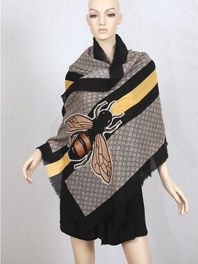 Gucci GG Supreme Bee Logo Extra Long Lana Wool Scarf Shawl Wrap